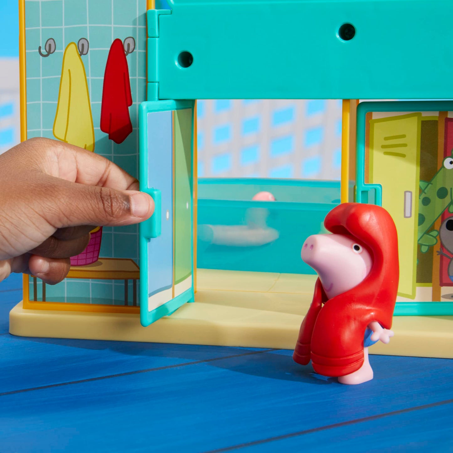 Peppa Pig Toys Peppa's Waterpark Playset, Playset with 2 Figures, Preschool Toys for 3 Year Old Girls and Boys and Up