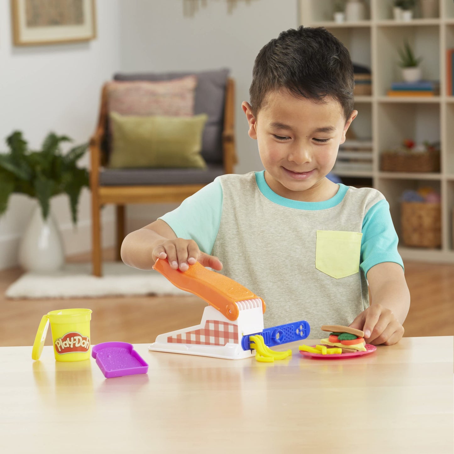 Play-Doh Kitchen Creations Fun Factory Playset, Arts and Crafts Toy for Kids 3 Years and Up with 12 Cans and 42 Tools (Amazon Exclusive)