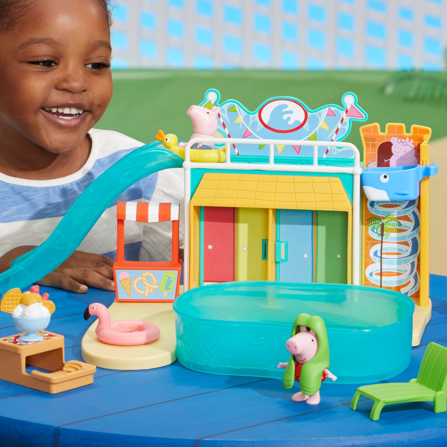 Peppa Pig Toys Peppa's Waterpark Playset, Playset with 2 Figures, Preschool Toys for 3 Year Old Girls and Boys and Up