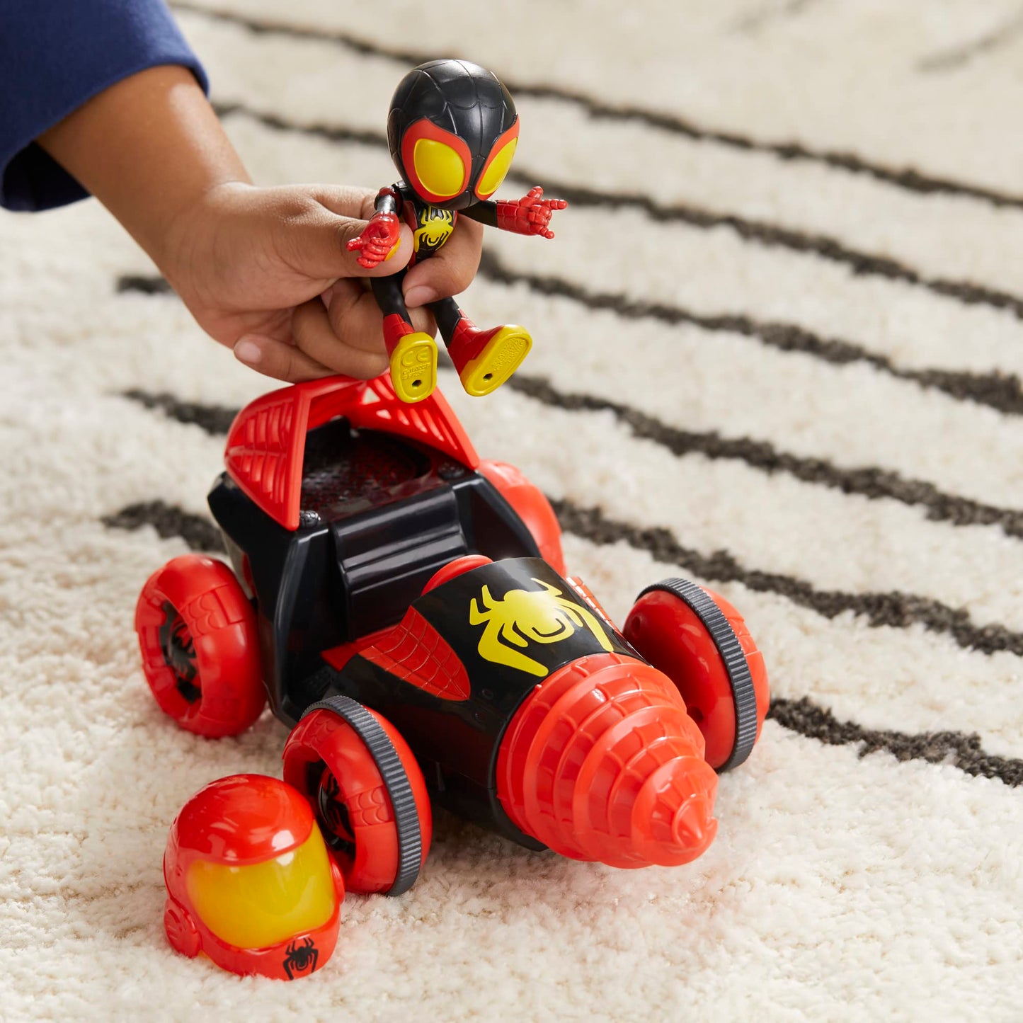 Marvel Spidey and His Amazing Friends Web-Spinners Miles with Drill Spinner, Car Playset with Vehicle, 4-Inch Scale Action Figure and Accessory, Toy Cars for Kids 3 and Up