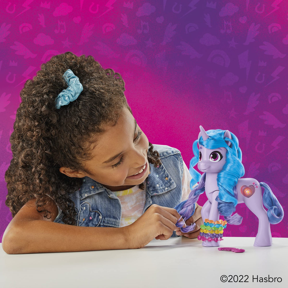 My Little Pony Make Your Mark Izzy Moonbow See Your Sparkle