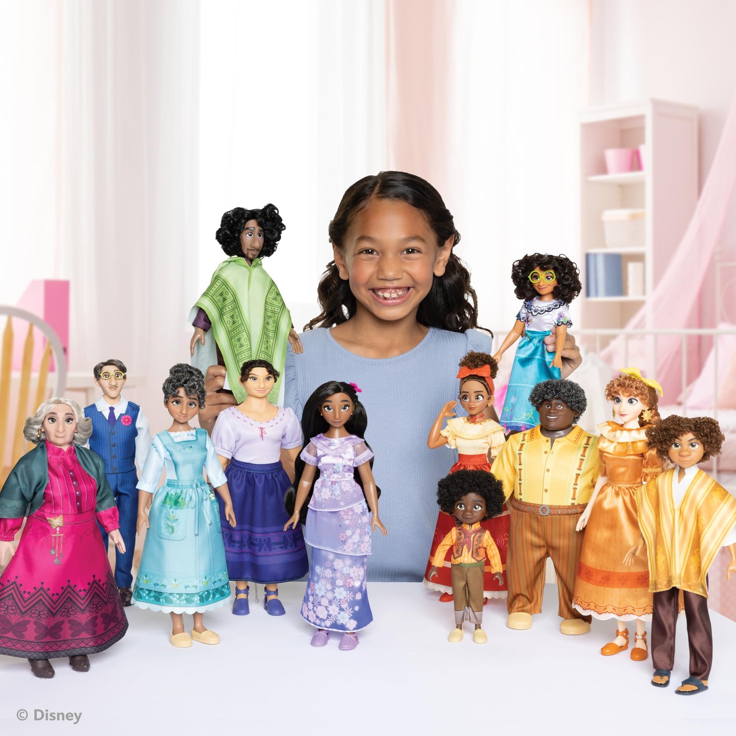 Disney's Encanto Ultimate Madrigal Family Dolls Gift Set Includes 12 Dolls [Amazon Exclusive]