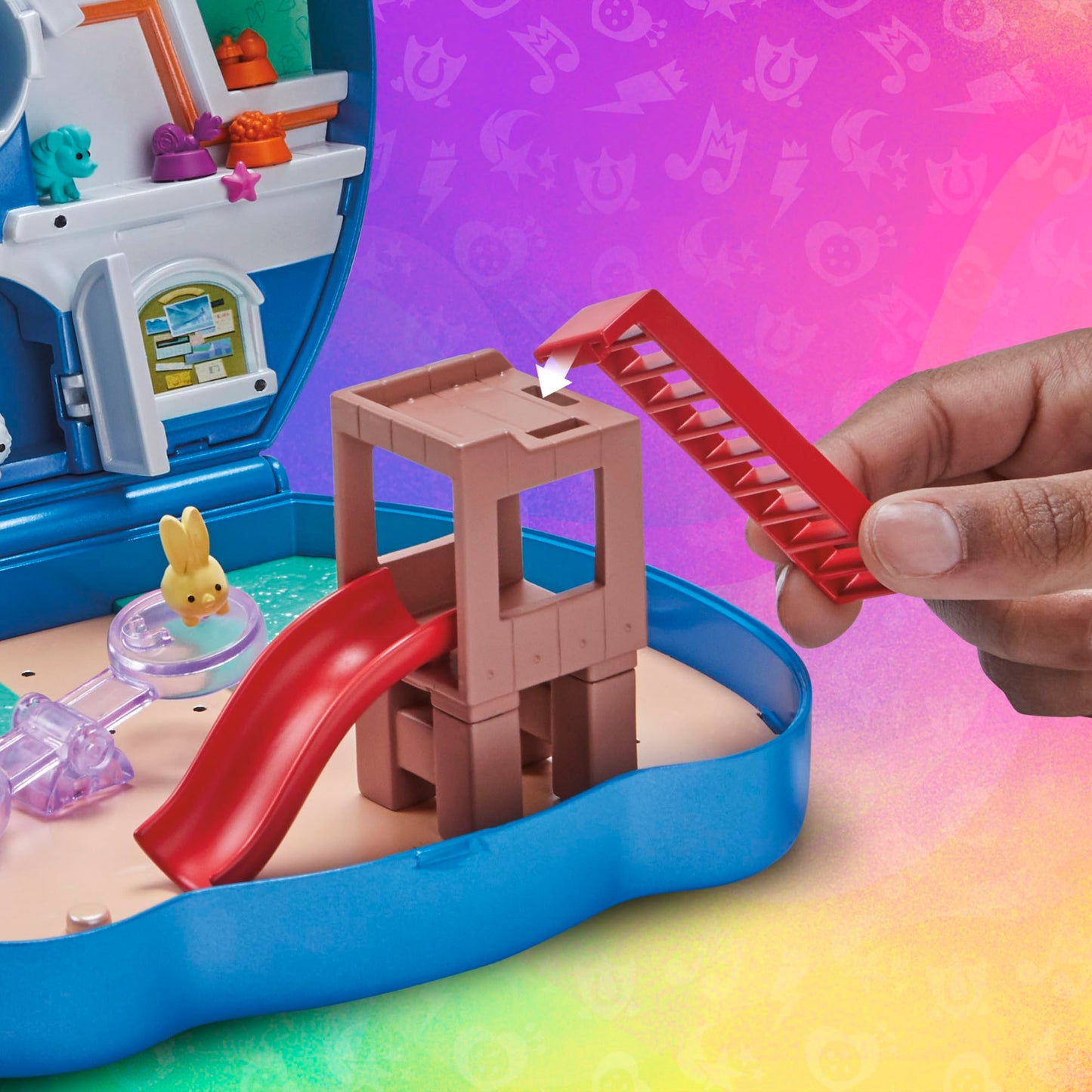 My Little Pony Mini World Magic Compact Creation Zephyr Heights Toy, Buildable Playset with Princess Pipp Petals Pony for Kids Ages 5 and Up