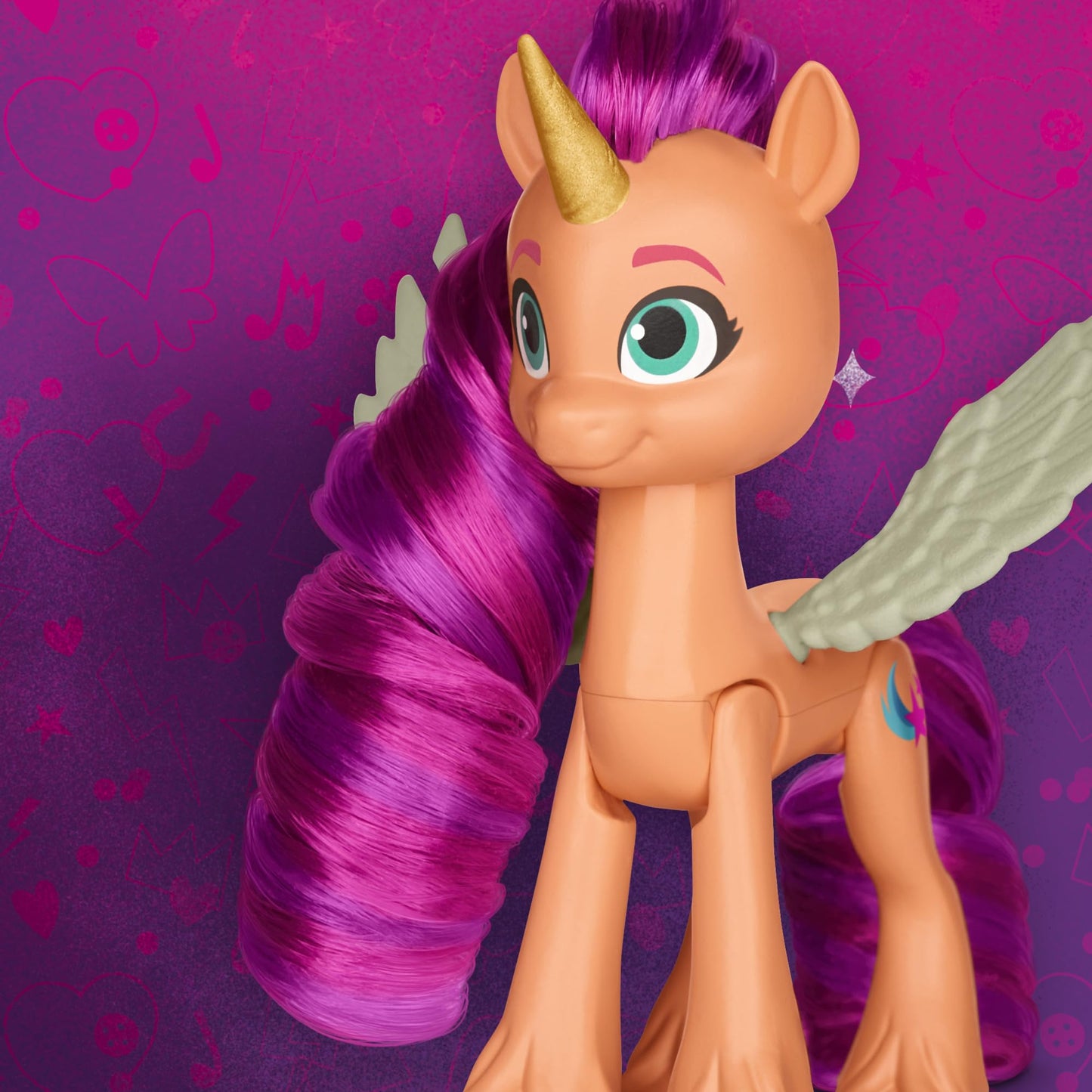 My Little Pony: Tell Your Tale Dragon Light Reveal, 3 Glow in The Dark Dolls, 3-Inch Scale Toys for Girls and Boys Ages 4+