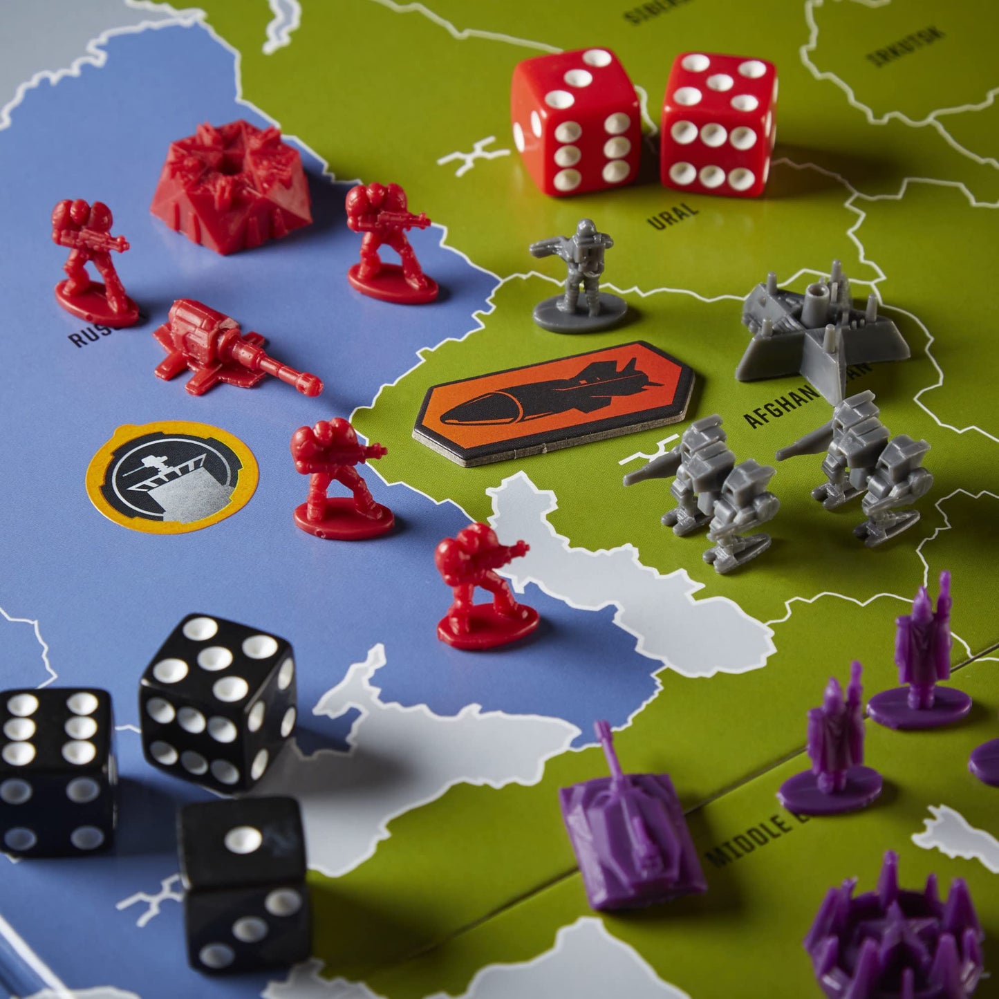 Hasbro Gaming Avalon Hill Risk Legacy Strategy Tabletop Game, Immersive Narrative Game, Miniature Board Game, for 3-5 Players