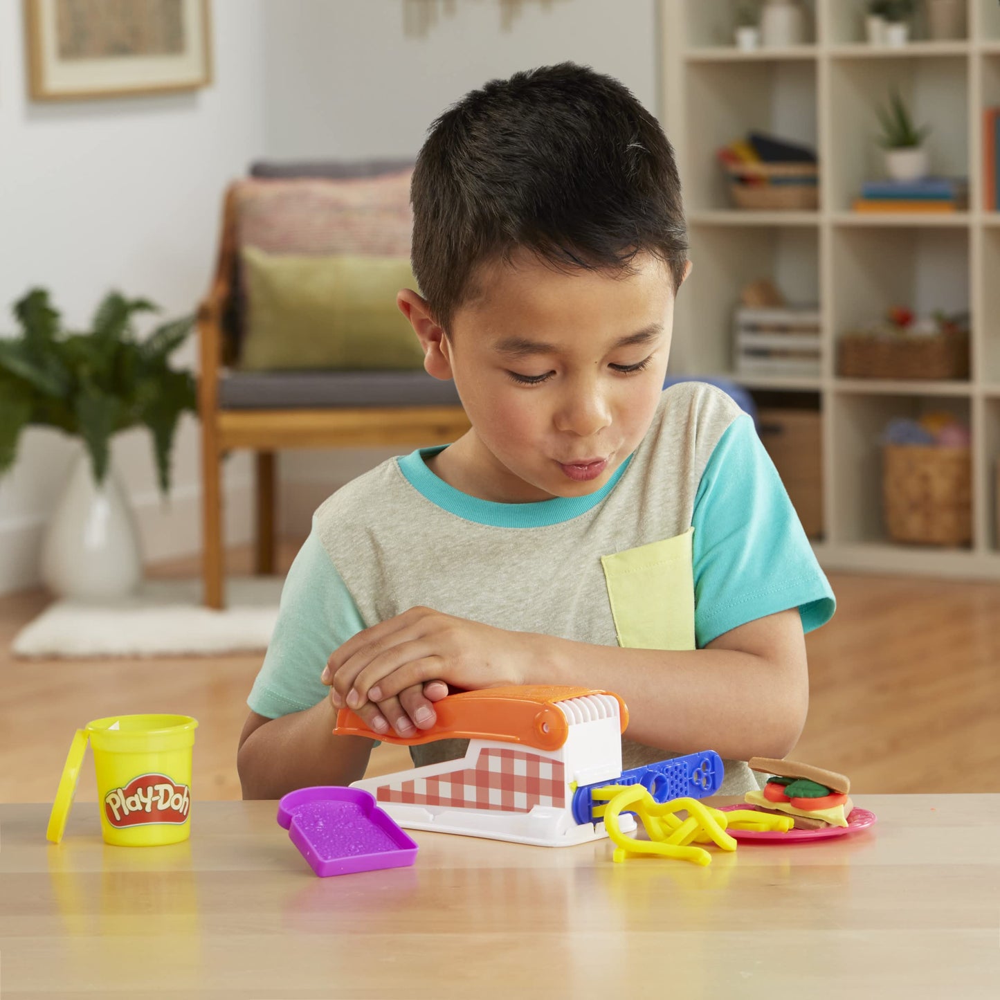 Play-Doh Kitchen Creations Fun Factory Playset, Arts and Crafts Toy for Kids 3 Years and Up with 12 Cans and 42 Tools (Amazon Exclusive)