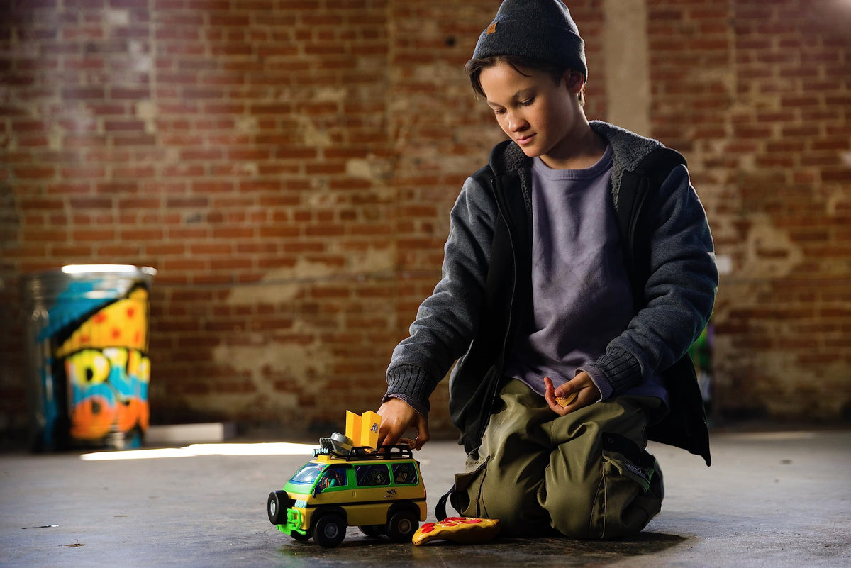 TMNT Mutant Mayhem Pizza Blaster RC Vehicle with 6 Foam Pizza Launchers